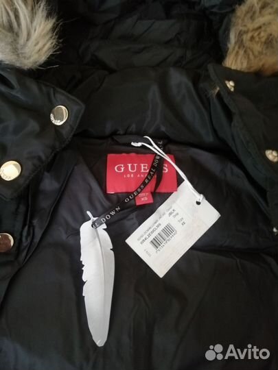 Женский пуховик Guess
