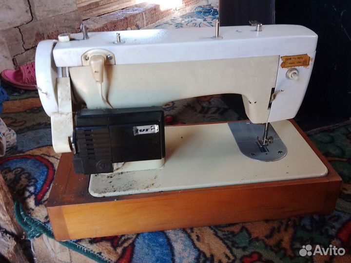 Швейная машина Чайка 132м