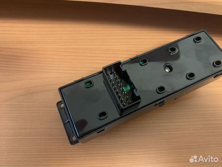 Блок управления стеклоподъемниками Хендай Солярис