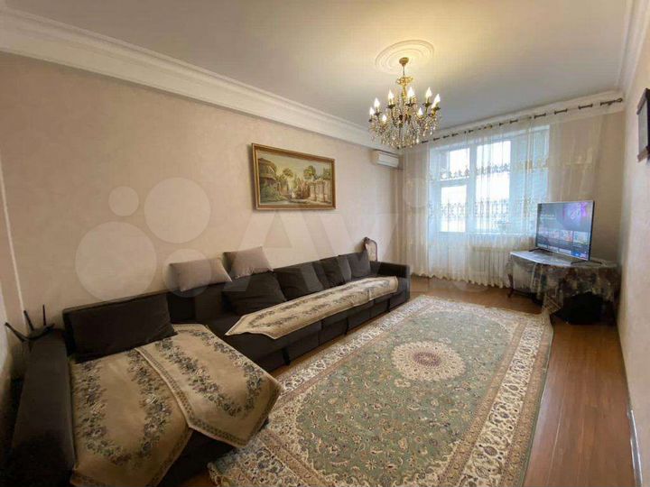 3-к. квартира, 90 м², 3/7 эт.
