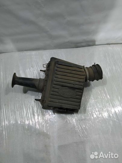 Корпус воздушного фильтра Land Rover Discovery 1