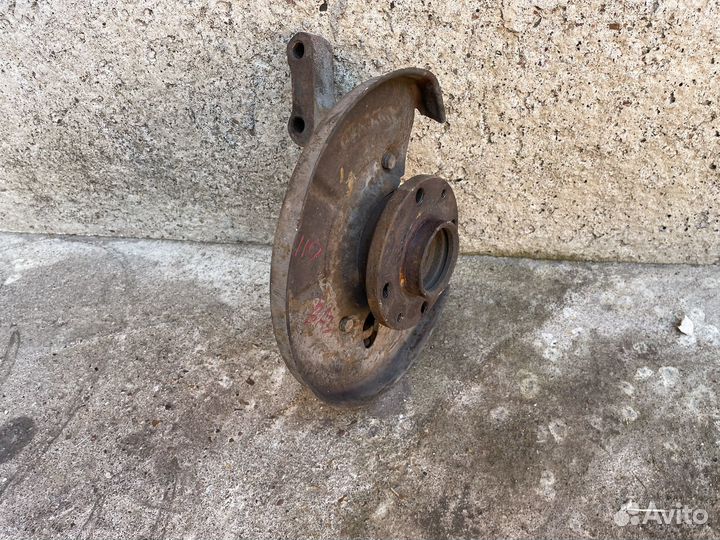 Поворотный кулак 2110 2112 правый