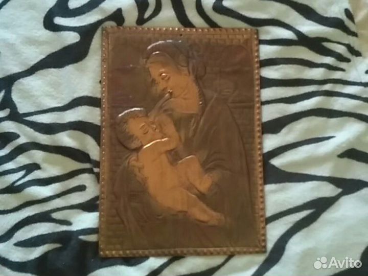 Чеканка Божьей матери