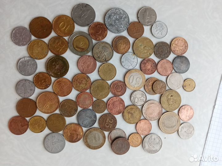 Иностранные монеты 60 штук