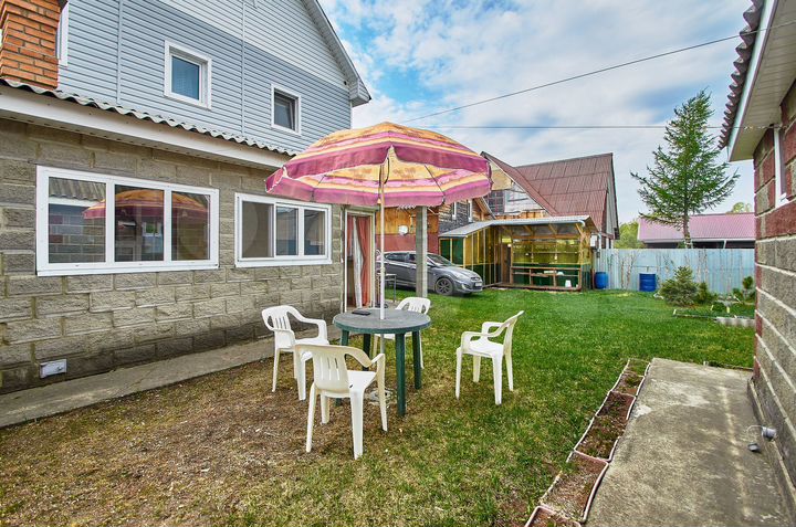 Дом 212,3 м² на участке 5,5 сот.