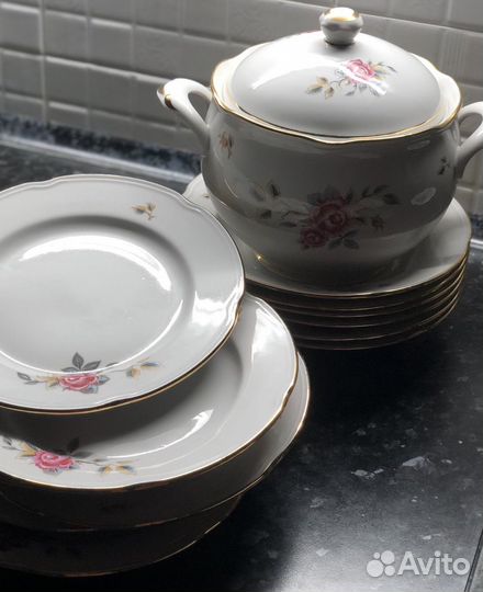 Набор столовой посуды на 6 персон