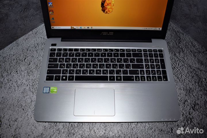 Ноутбук asus на Core i7-7500U/ 940MX/ 12 gb