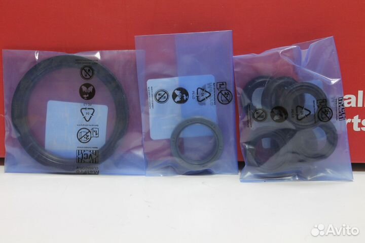 Комплект прокладок Touareg 3.2 V6 AZZ 022103383М