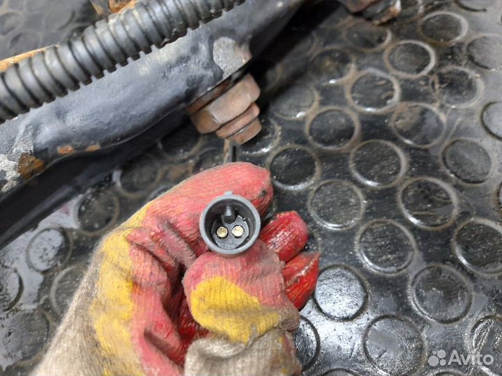 Кулак поворотный левый камаз 5490