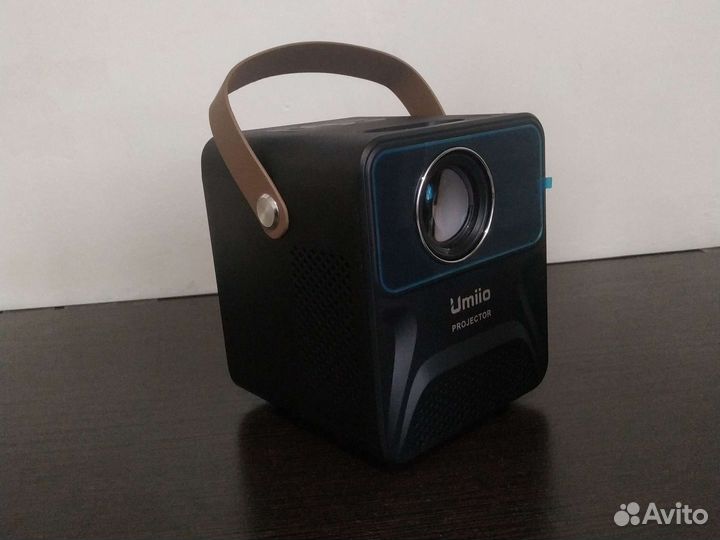 Мини проектор umiio