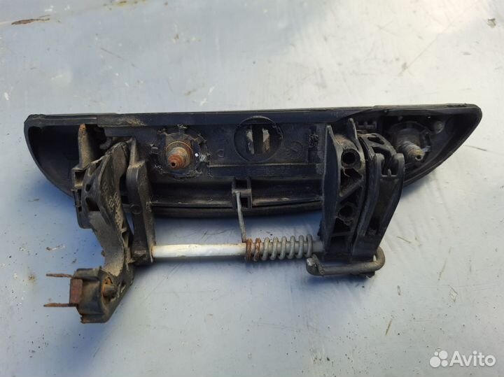 Ручка правой двери Рено Логан