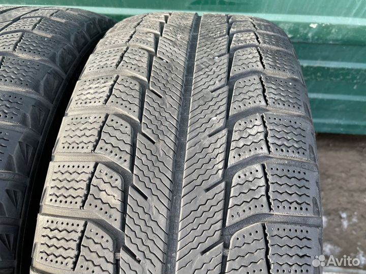 Michelin X-Ice 2 215/50 R17