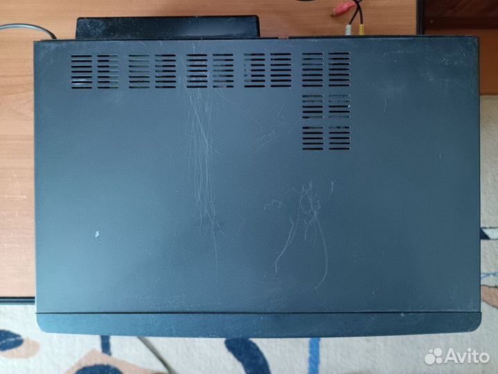 Видеомагнитофон Akai VS-F220EDG