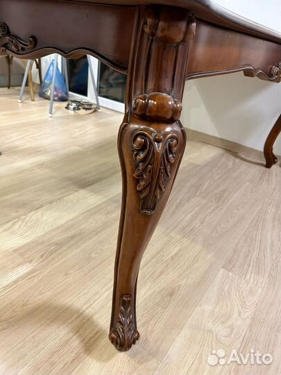 Стол обеденный