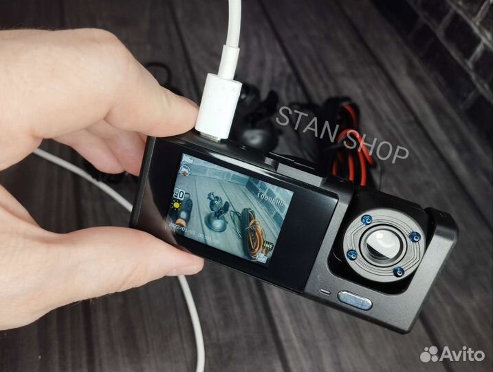 Видео регистратор с 3 камерами