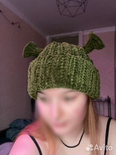 Шапка Шрэк вязаная