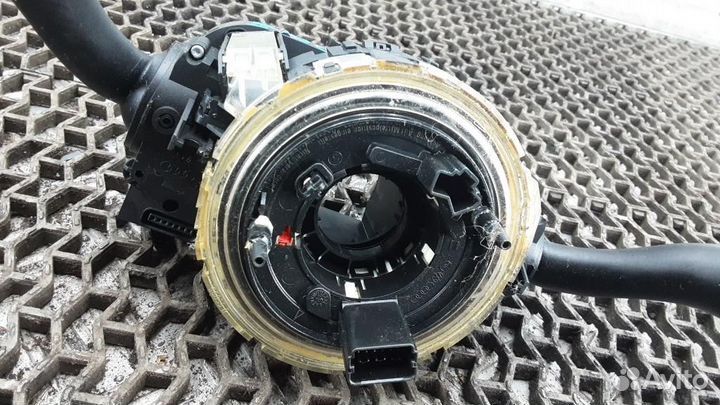 Переключатель поворотов подрулевой Audi A4/RS4/S4