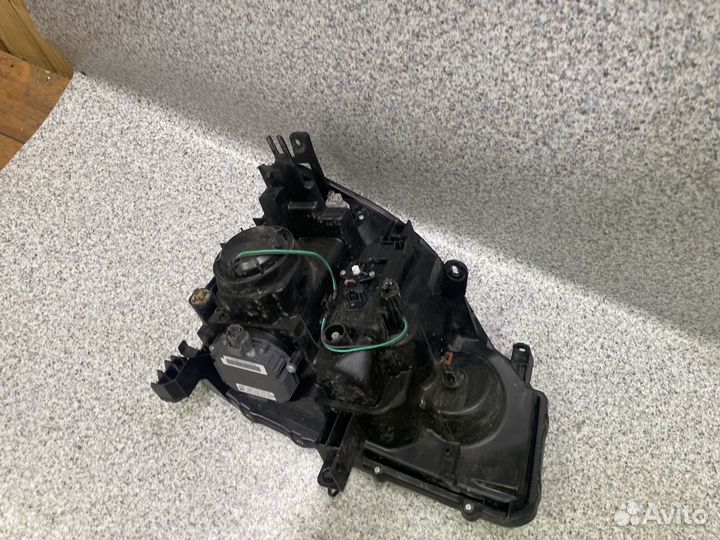 Фара Nissan X-Trail T31