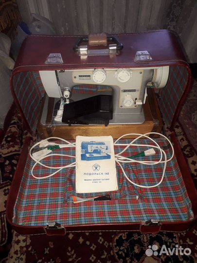 Машинка швейная Подольск 142