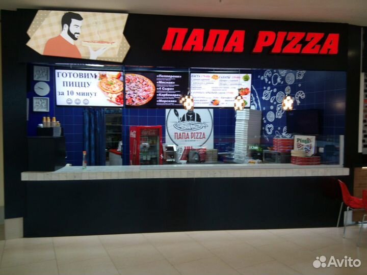 В кафе на фудкорте требуется продавец-кассир