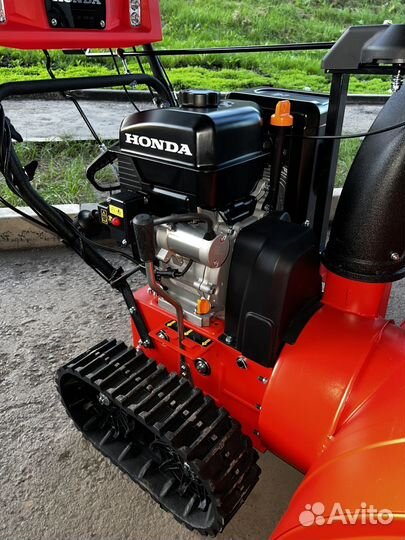 Снегоуборщик гусеничный Honda HSS 755 / 15HP