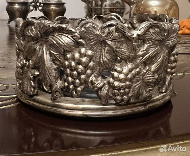 Красивая подставка под бутылку. Посеребрение