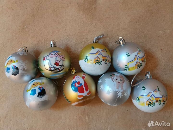 Шарики новогодние