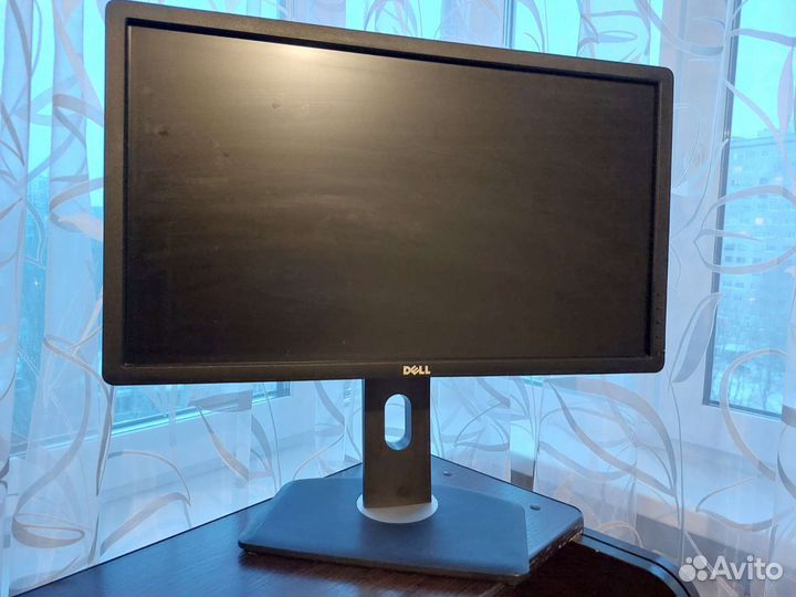 Монитор Dell 23