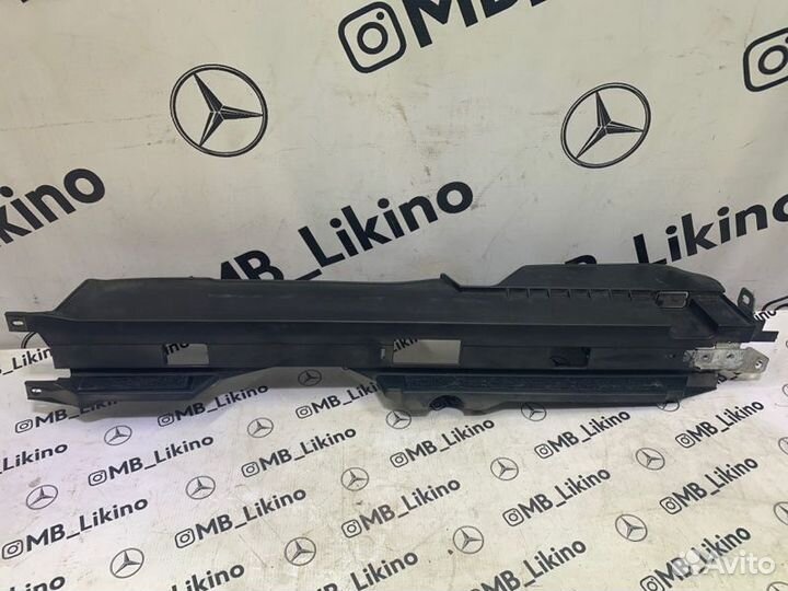 Направляющие пола багажника левое Mercedes Ml W164