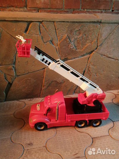 Игрушка пожарная машина