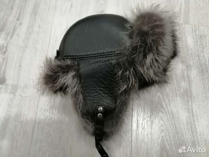 Меховая кожаная шапка