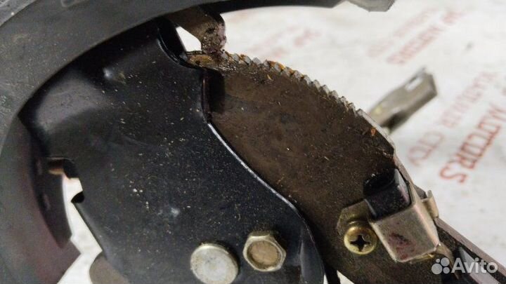 Рычаг стояночного тормоза Mitsubishi Lancer 9 4G15