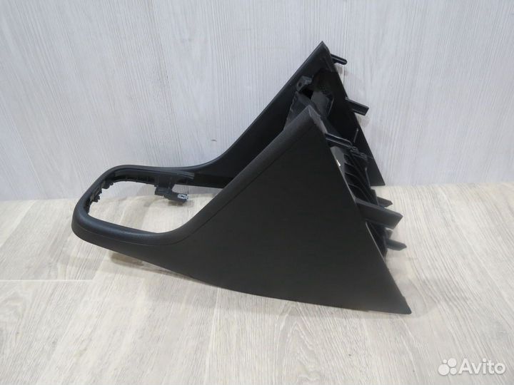 Консоль Volkswagen Polo