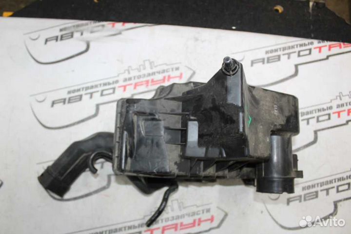 Корпус воздушного фильтра nissan. cube cubic march