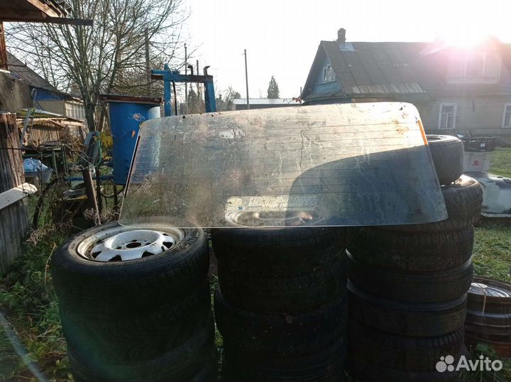 Заднее стекло ваз 2107