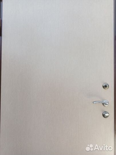Дверь входная металлическая противопожарная