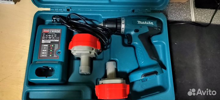 Шуруповерт makita