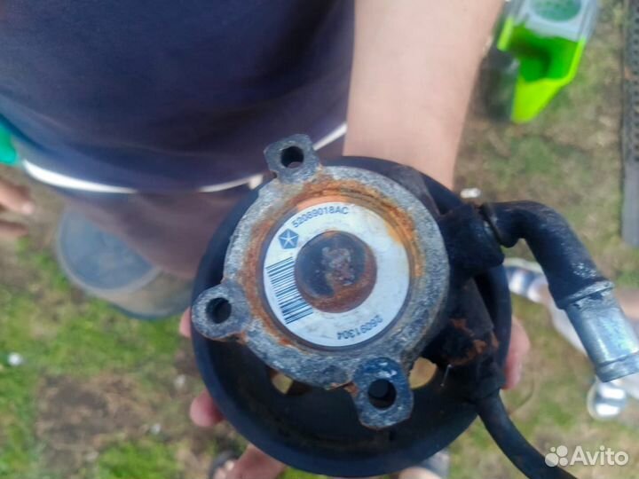 Масло насос Гура на крайслер 2.4