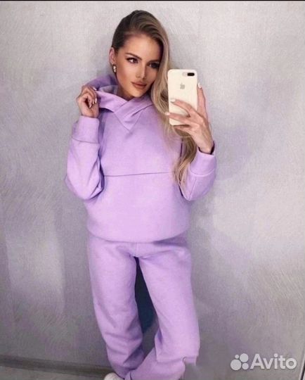 Женский спортивный костюм
