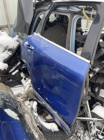 Задняя правая дверь Volkswagen Touareg 2 nf
