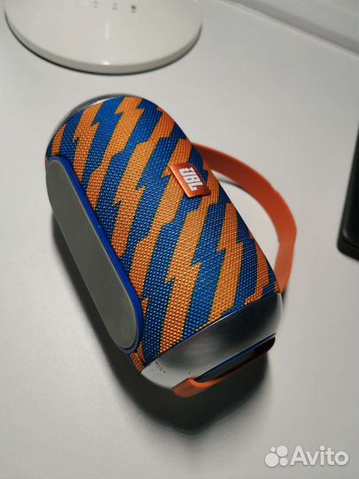 Портативная колонка JBL TG112