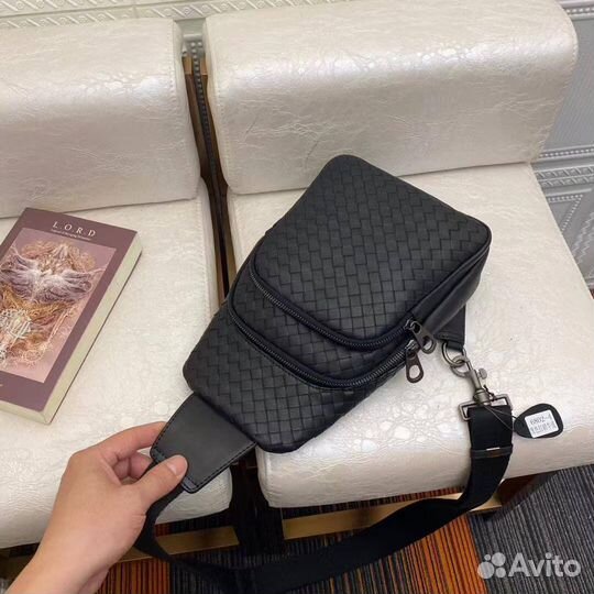 Сумка-слинг мужская Bottega Veneta
