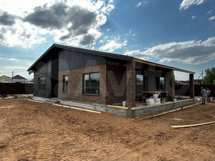 Дом 130 м² на участке 4 сот.