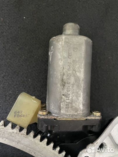 Стеклоподъемник передний правый Mercedes-Benz E