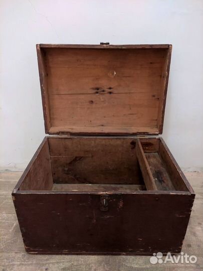 Сундук старинный деревянный