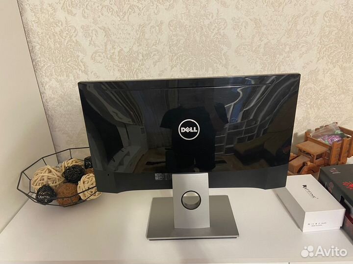 Монитор Dell 24