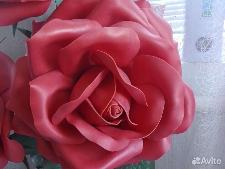 Ростовые цветы из изолона