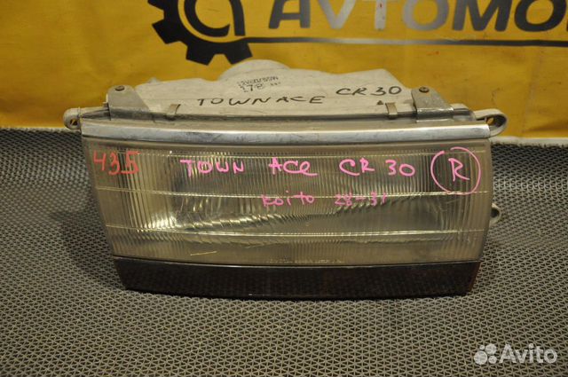 Фара правая toyota town ACE CR30G