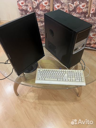 Дисплей компьютерный