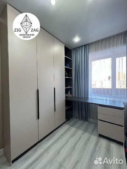 Шкаф с рабочим столом